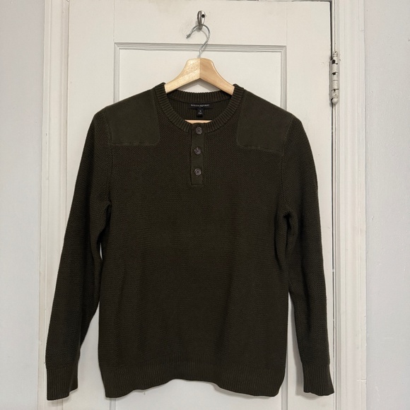 Banana Republic Men's Wavy Texture Camo Green Sweater | Size: M - Picture 2 of 7